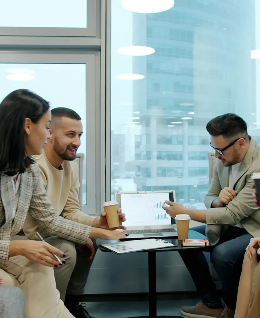 Credo Novus consultants meeting a client